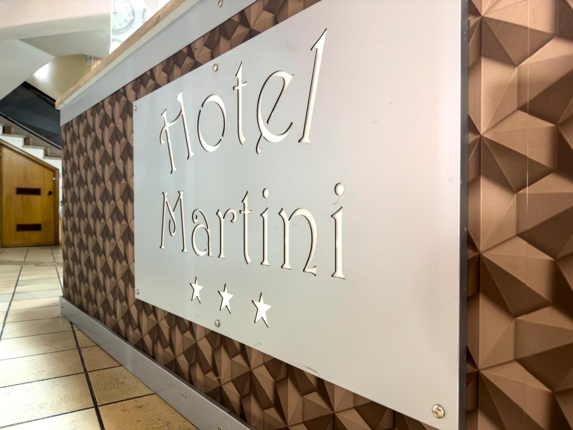 Hotel Martini Casavatore Bagian luar foto