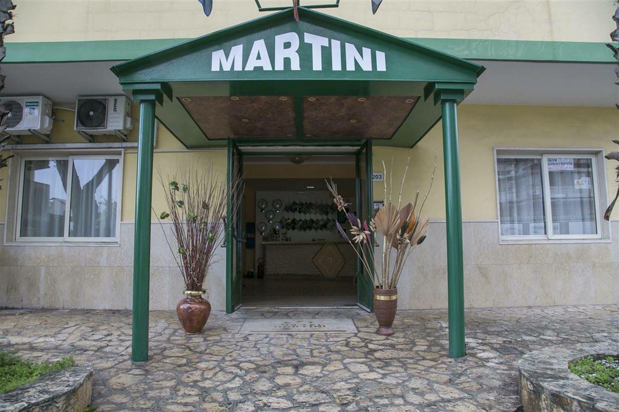 Hotel Martini Casavatore Bagian luar foto